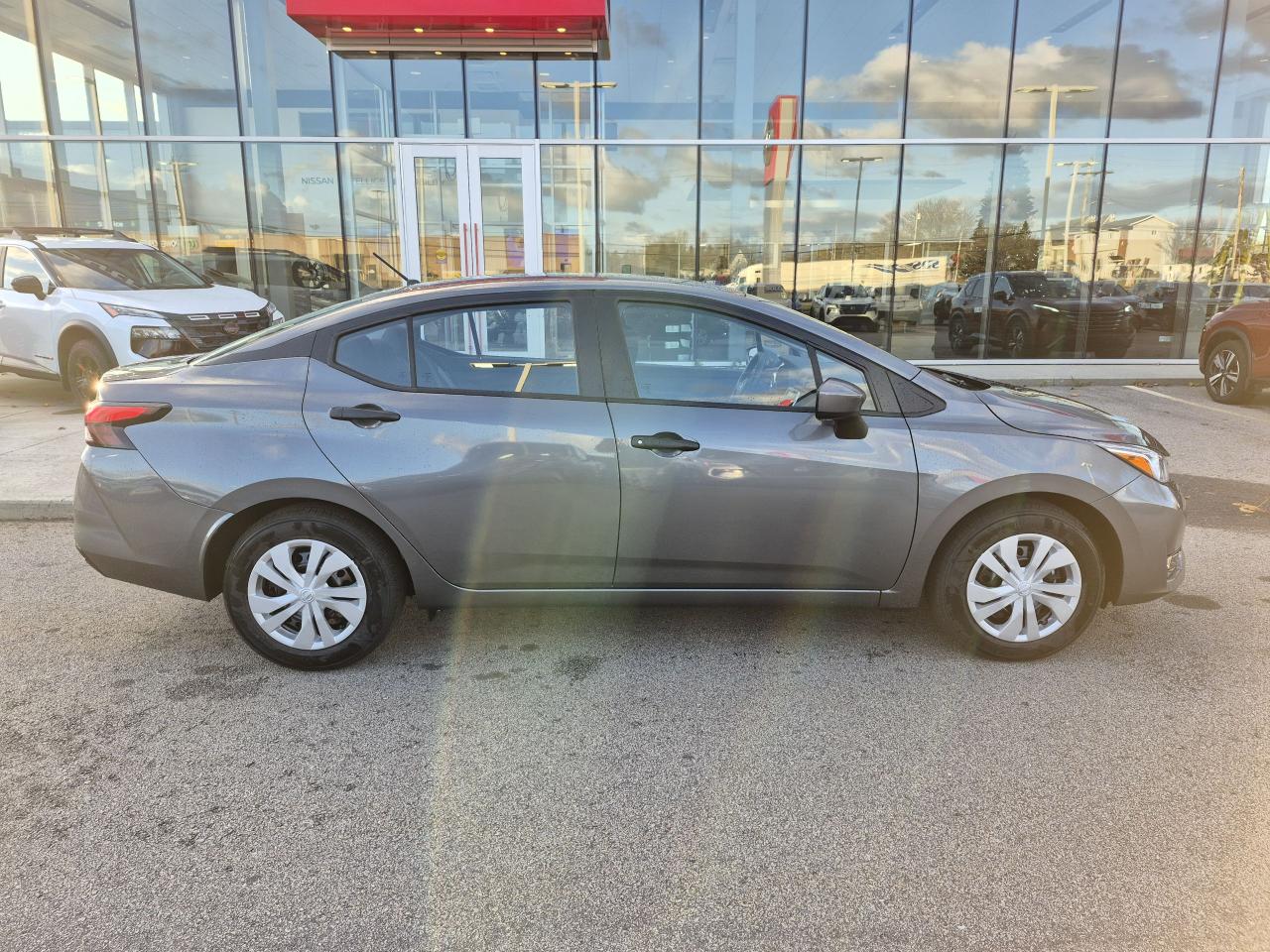 2025 Nissan Versa S Photo5