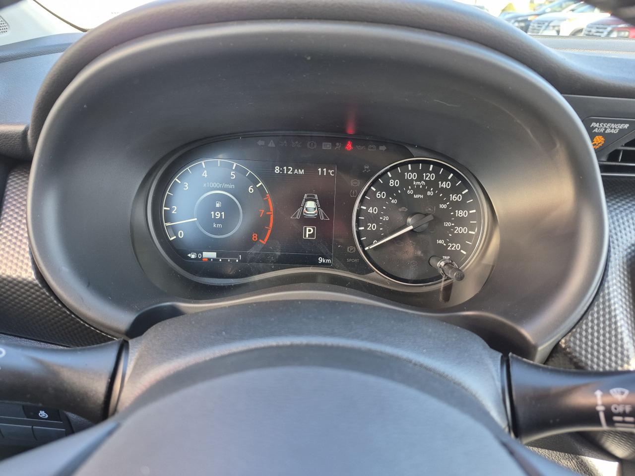 2025 Nissan Kicks Play SV FWD Photo8