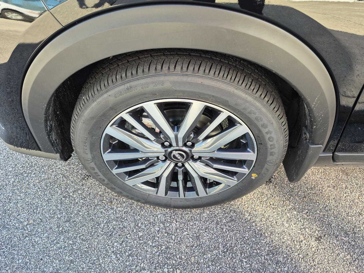 2025 Nissan Kicks Play SV FWD Photo14