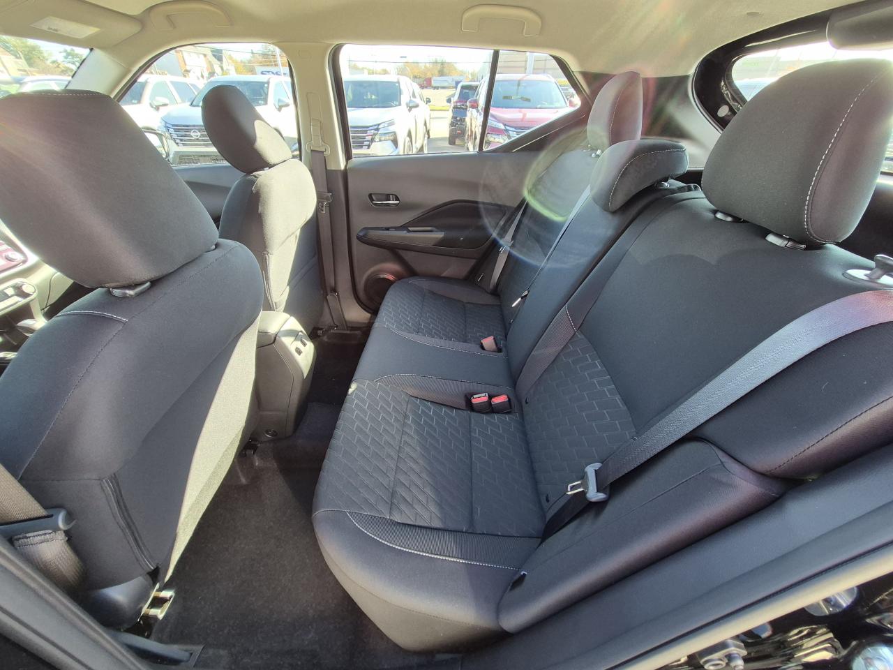 2025 Nissan Kicks Play SV FWD Photo11