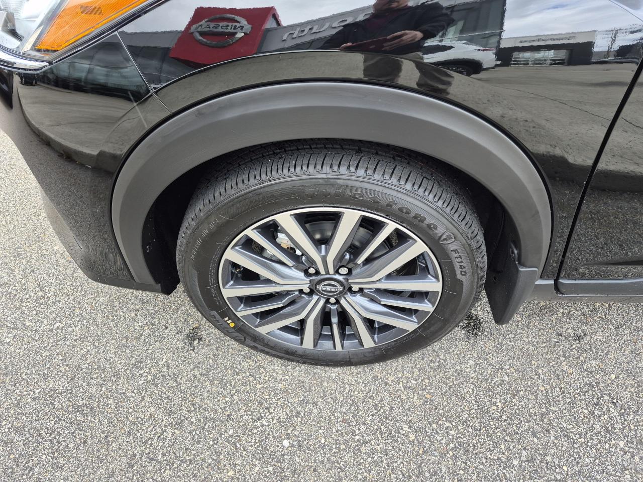 2025 Nissan Kicks Play SV FWD Photo14