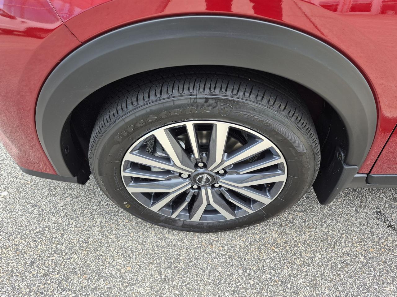 2025 Nissan Kicks Play SV FWD Photo14