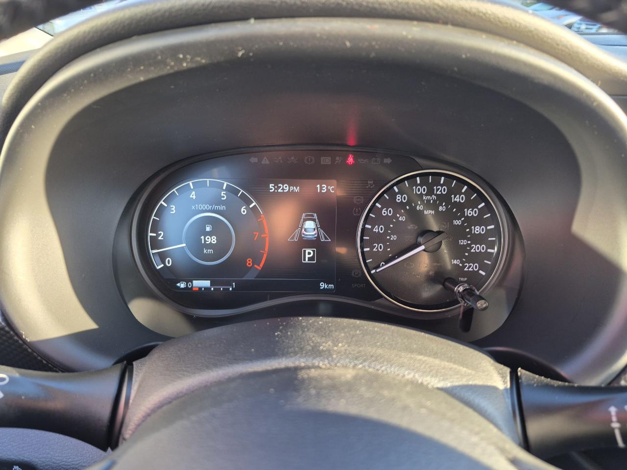 2025 Nissan Kicks Play SV FWD Photo8