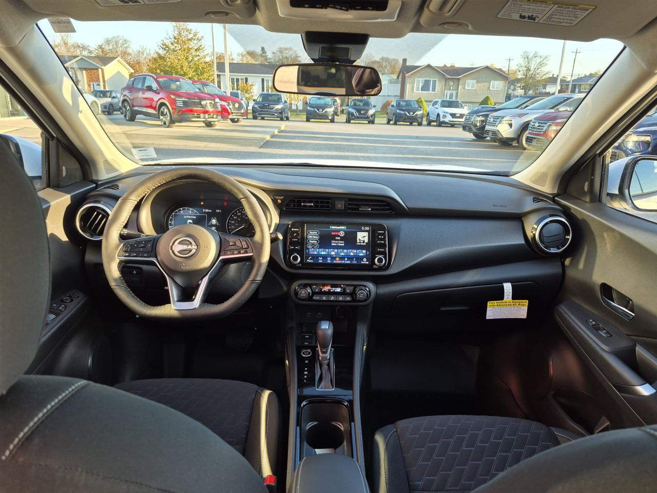 2025 Nissan Kicks Play SV FWD Photo12