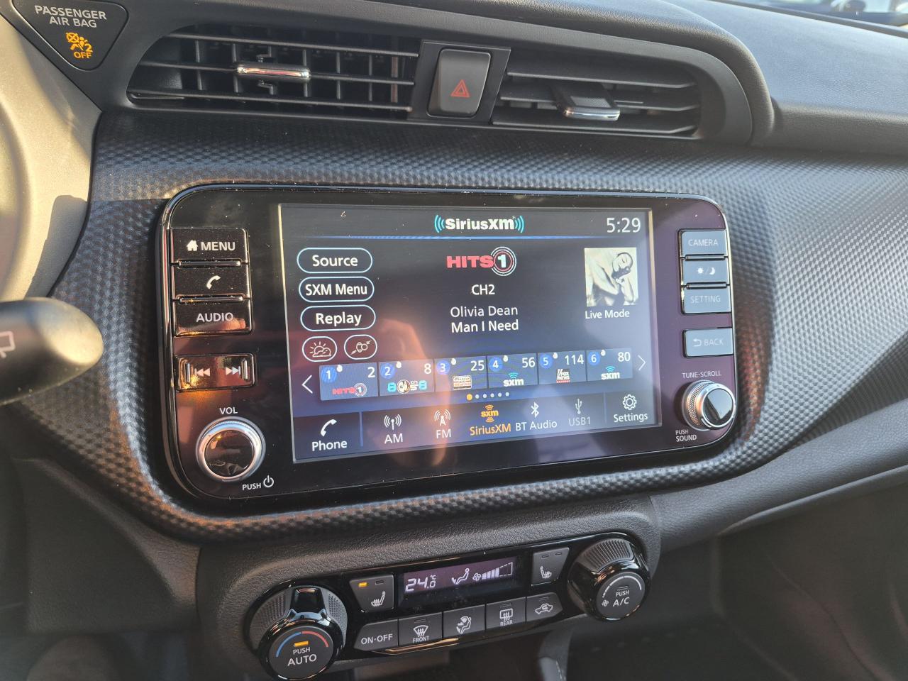 2025 Nissan Kicks Play SV FWD Photo9