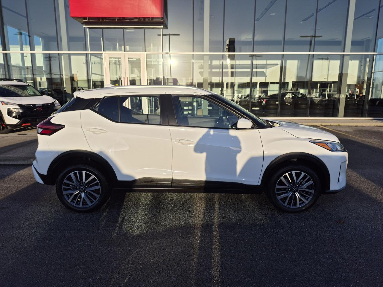 2025 Nissan Kicks Play SV FWD Photo5