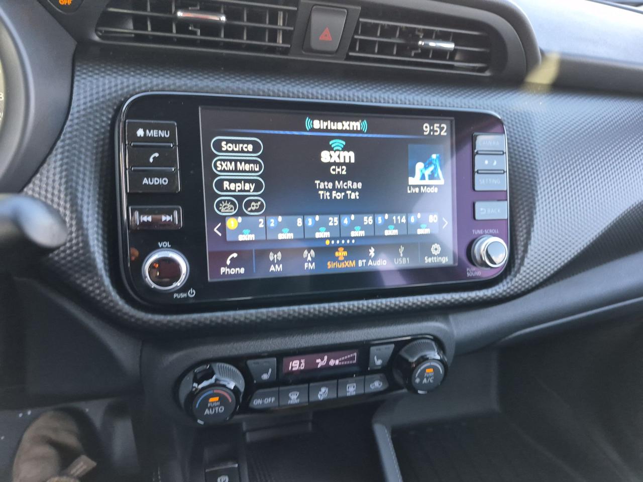 2025 Nissan Kicks Play SV FWD Photo9