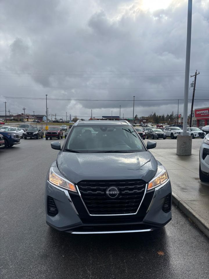 2025 Nissan Kicks Play SV FWD Photo16