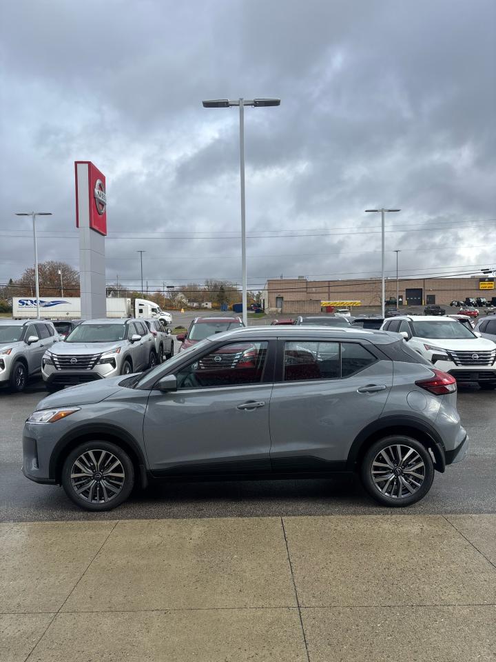 2025 Nissan Kicks Play SV FWD Photo19