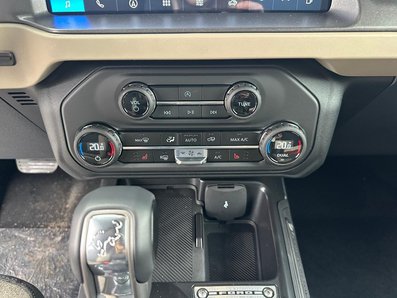 2025 Ford Bronco Big Bend 4 Door 4x4 Photo