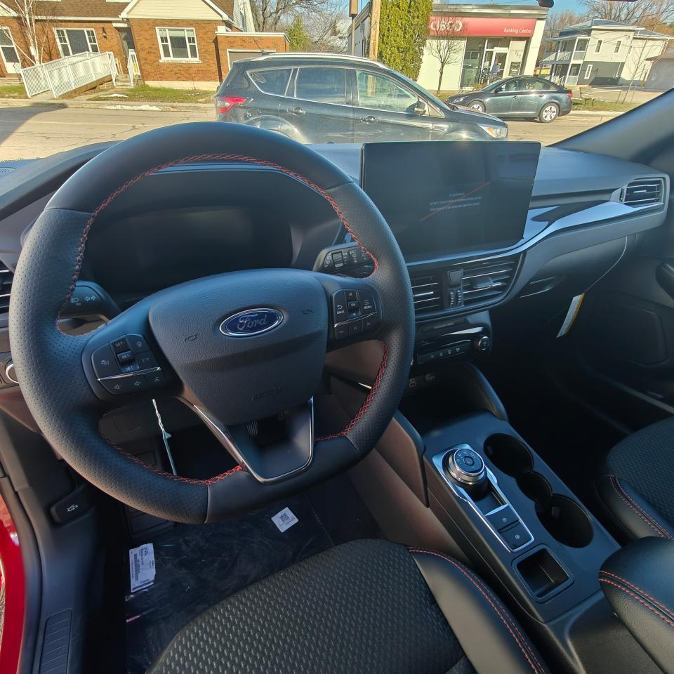 2026 Ford Escape ST-LINE HYBRID AWD Photo