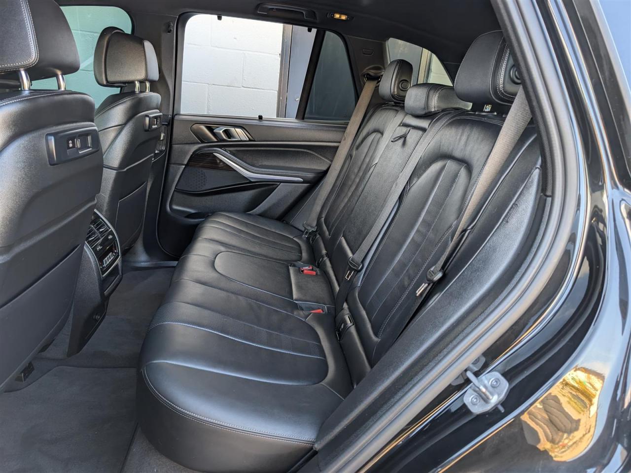 2021 BMW X5 xDrive40i - NAVI - PANO ROOF - TECH FEATS