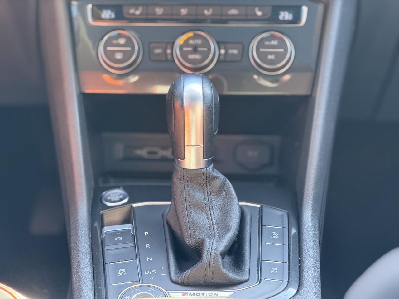 2018 Volkswagen Tiguan HIGHLINE | FENDER | PANO | CARPLAY | LOADED Photo