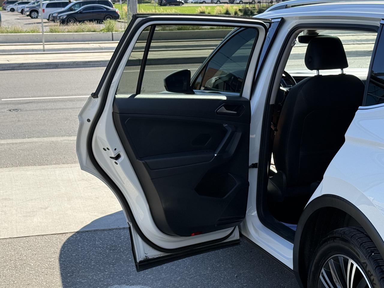 2018 Volkswagen Tiguan HIGHLINE | FENDER | PANO | CARPLAY | LOADED Photo