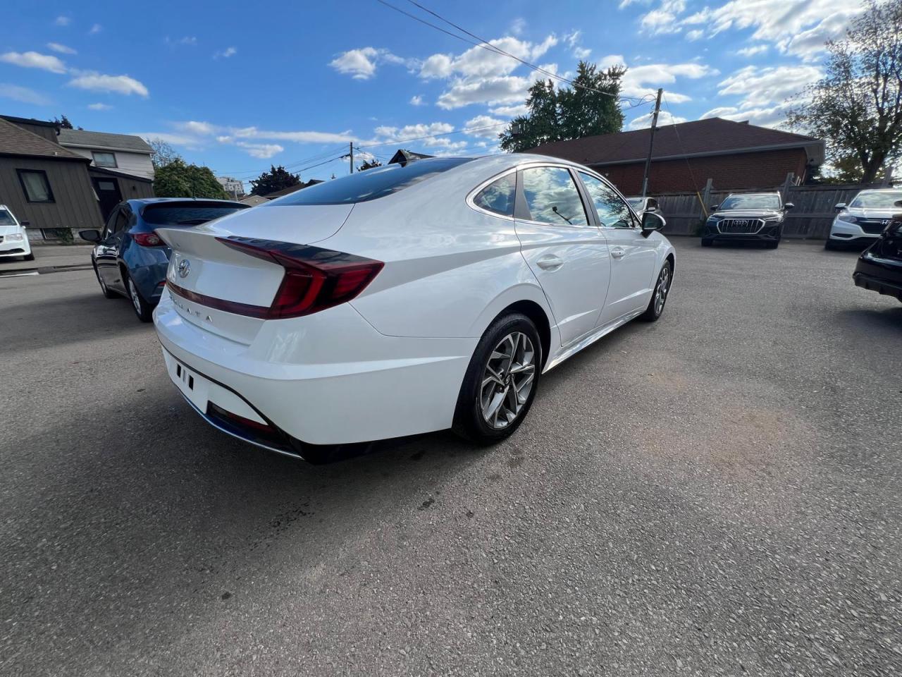 2022 Hyundai Sonata PREFERRED Photo4