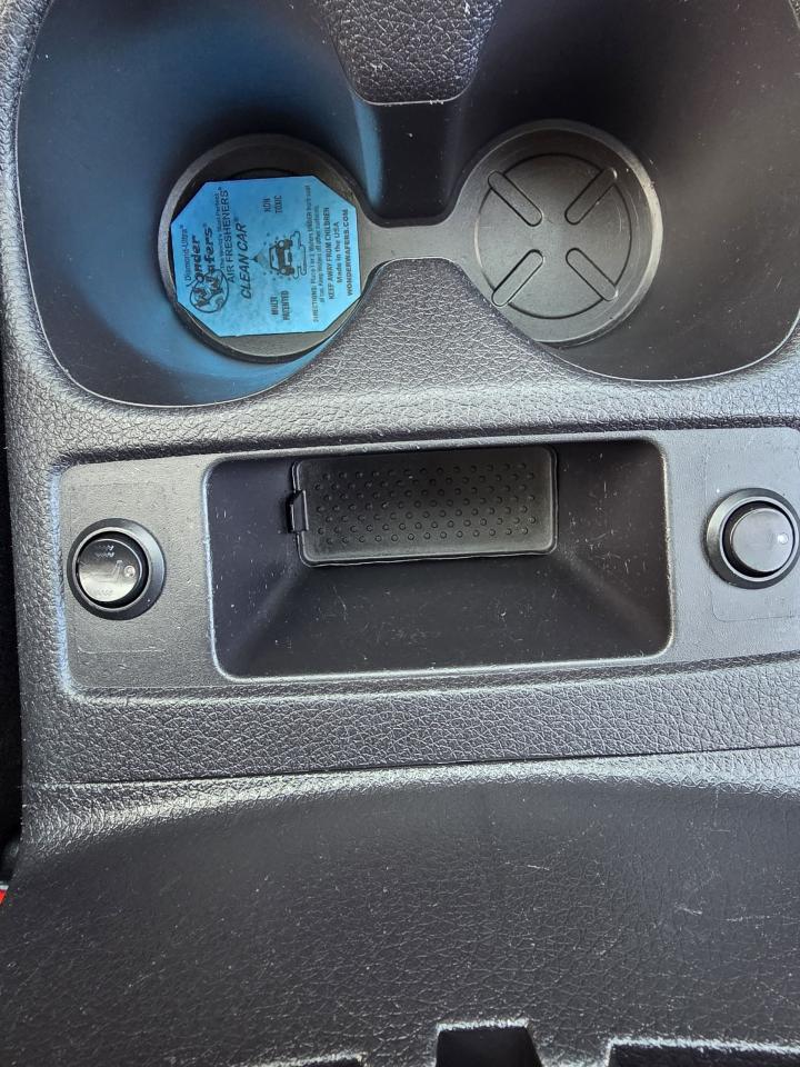 2015 Nissan Rogue Only 133km for $10800 - Photo #17