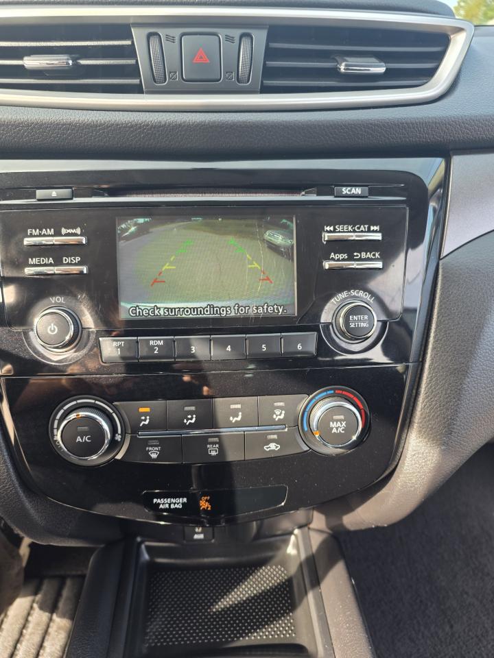 2015 Nissan Rogue Only 133km for $10800 - Photo #15
