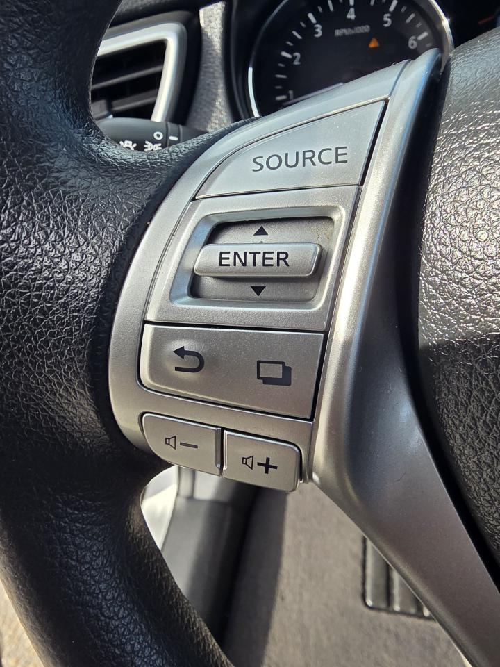 2015 Nissan Rogue Only 133km for $10800 - Photo #19