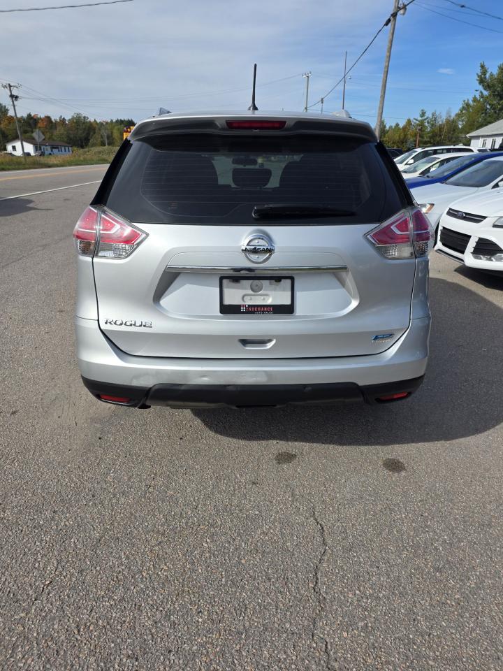 2015 Nissan Rogue Only 133km for $10800 - Photo #6