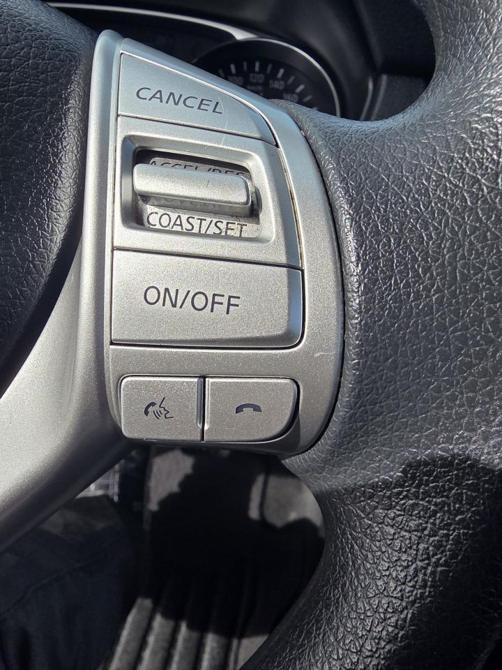 2015 Nissan Rogue Only 133km for $10800 - Photo #20
