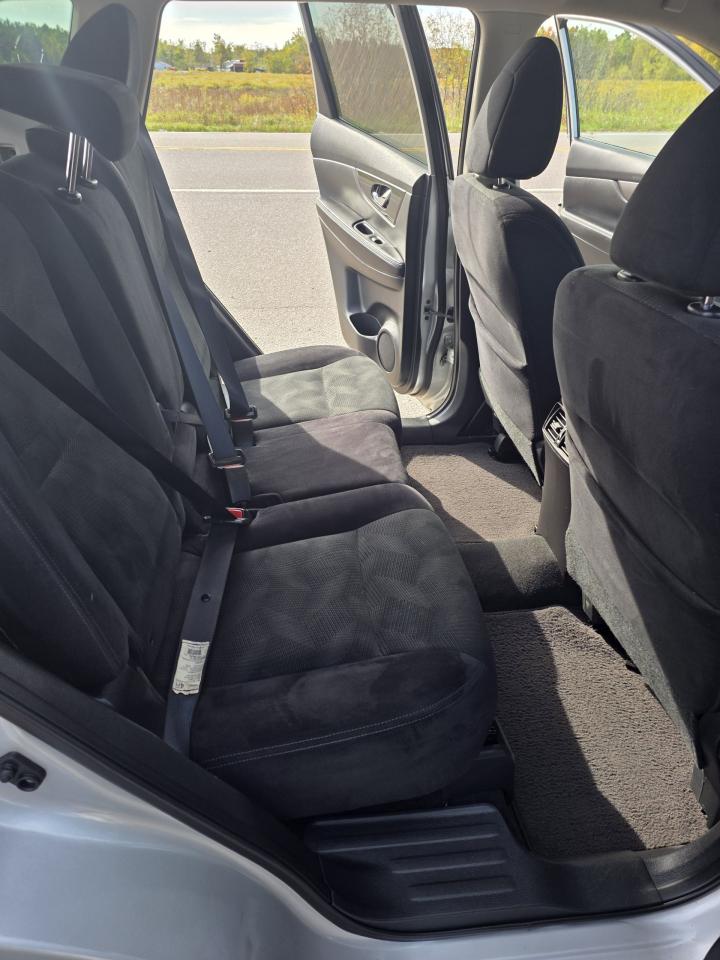 2015 Nissan Rogue Only 133km for $10800 - Photo #8