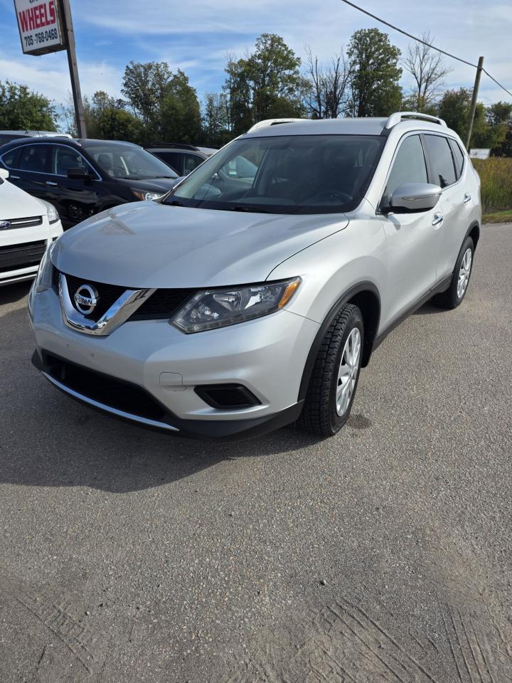 2015 Nissan Rogue Only 133km for $10800 - Photo #4