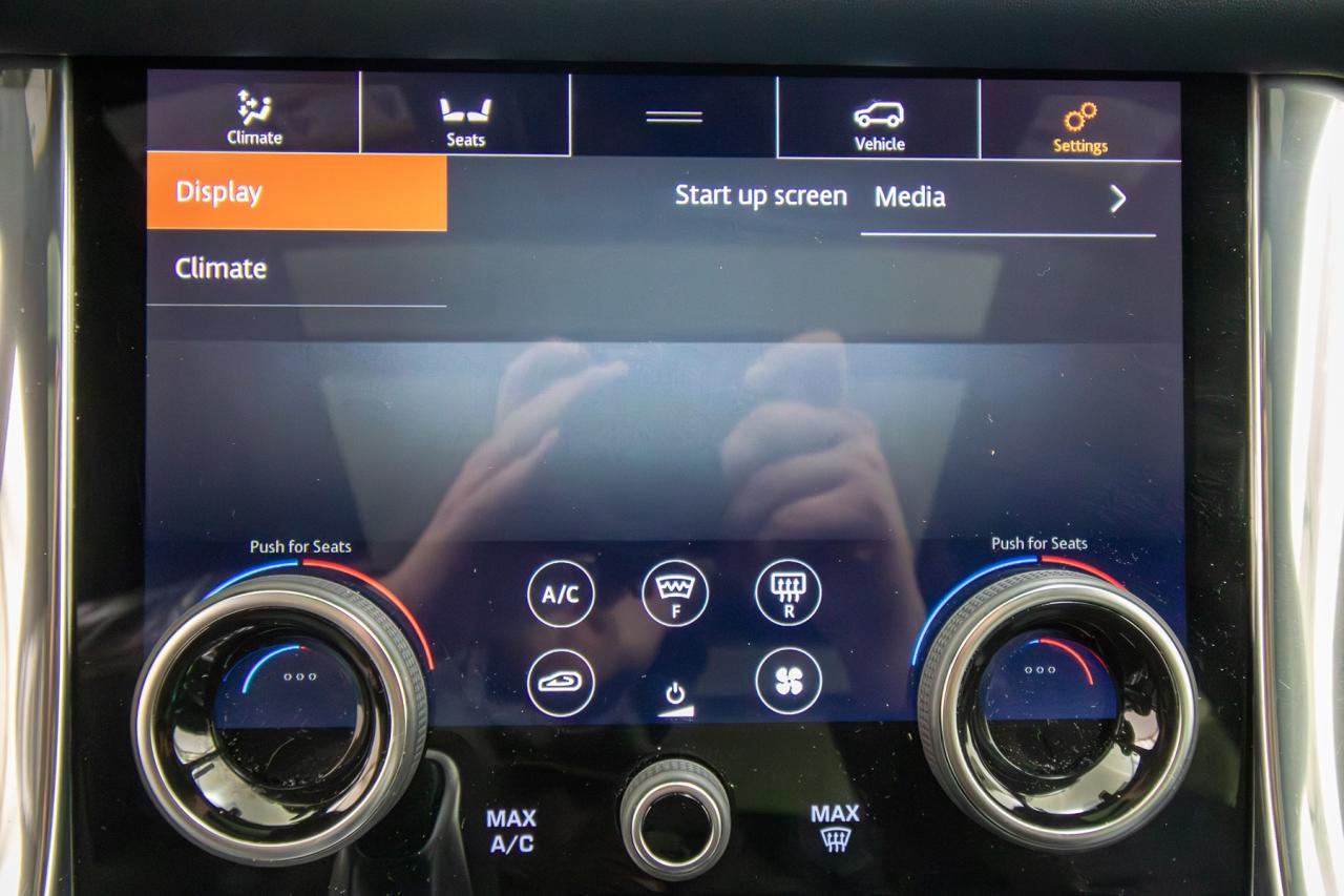 2022 Land Rover Range Rover MHEV HST Photo5