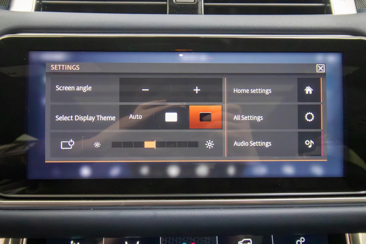 2022 Land Rover Range Rover MHEV HST Photo5