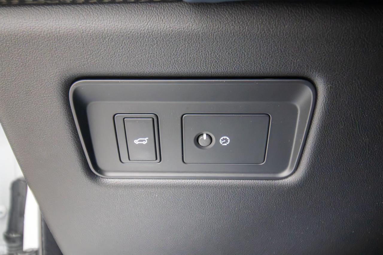 2022 Land Rover Range Rover MHEV HST Photo5