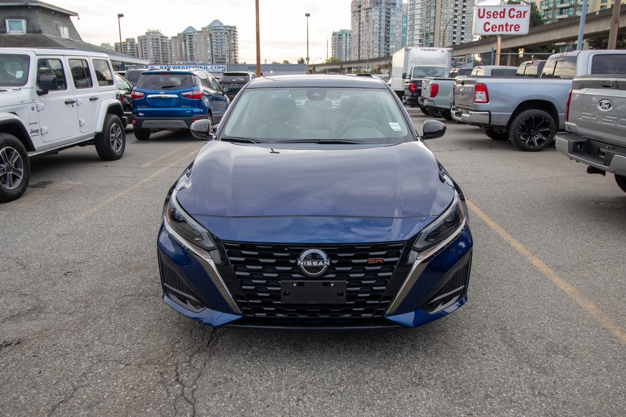 2024 Nissan Altima SR Photo5