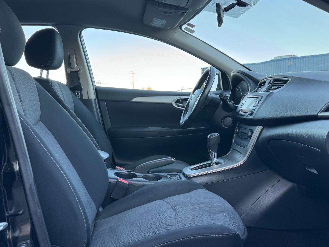 2015 Nissan Sentra S **CLEAN CARFAX** - Photo #30