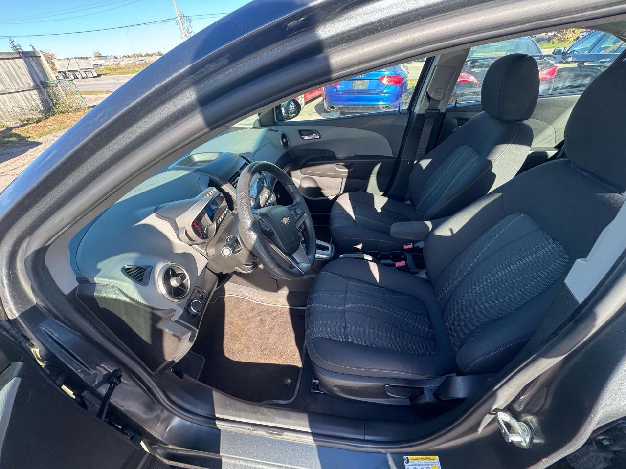 2013 Chevrolet Sonic LT, AUTO, ALLOYS, LOW KMS, ONLY 27,000KMS, CERT - Photo #10