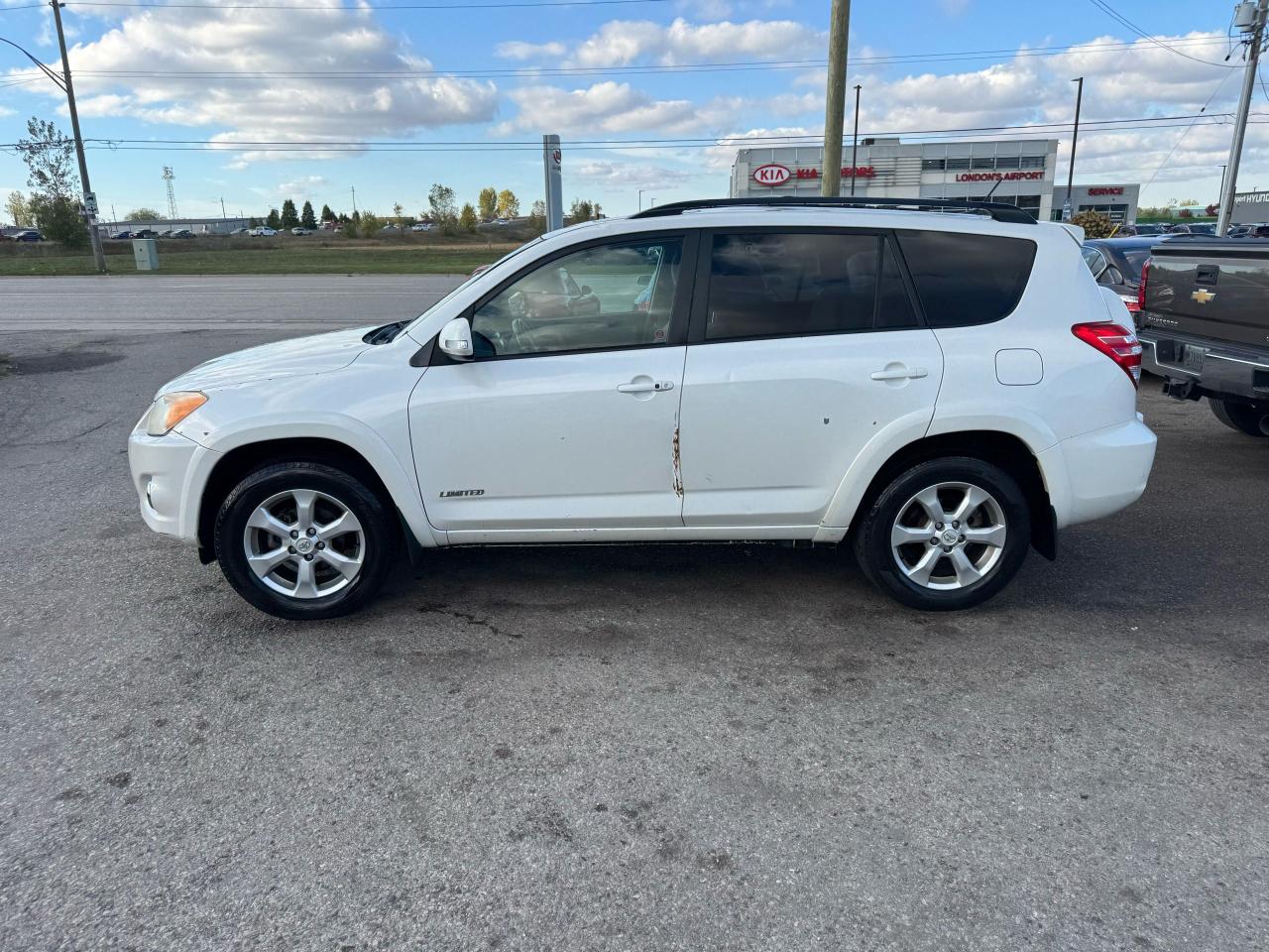2011 Toyota RAV4 LIMITED, AWD, 4 CYL, AUTO, RELIABLE, CERTIFIED - Photo #2