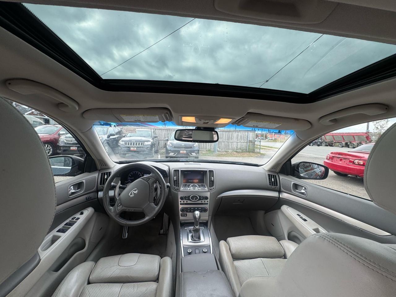 2011 Infiniti G37 X Photo