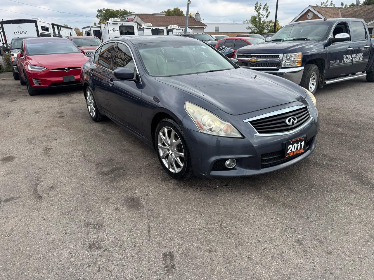 2011 Infiniti G37 X Photo