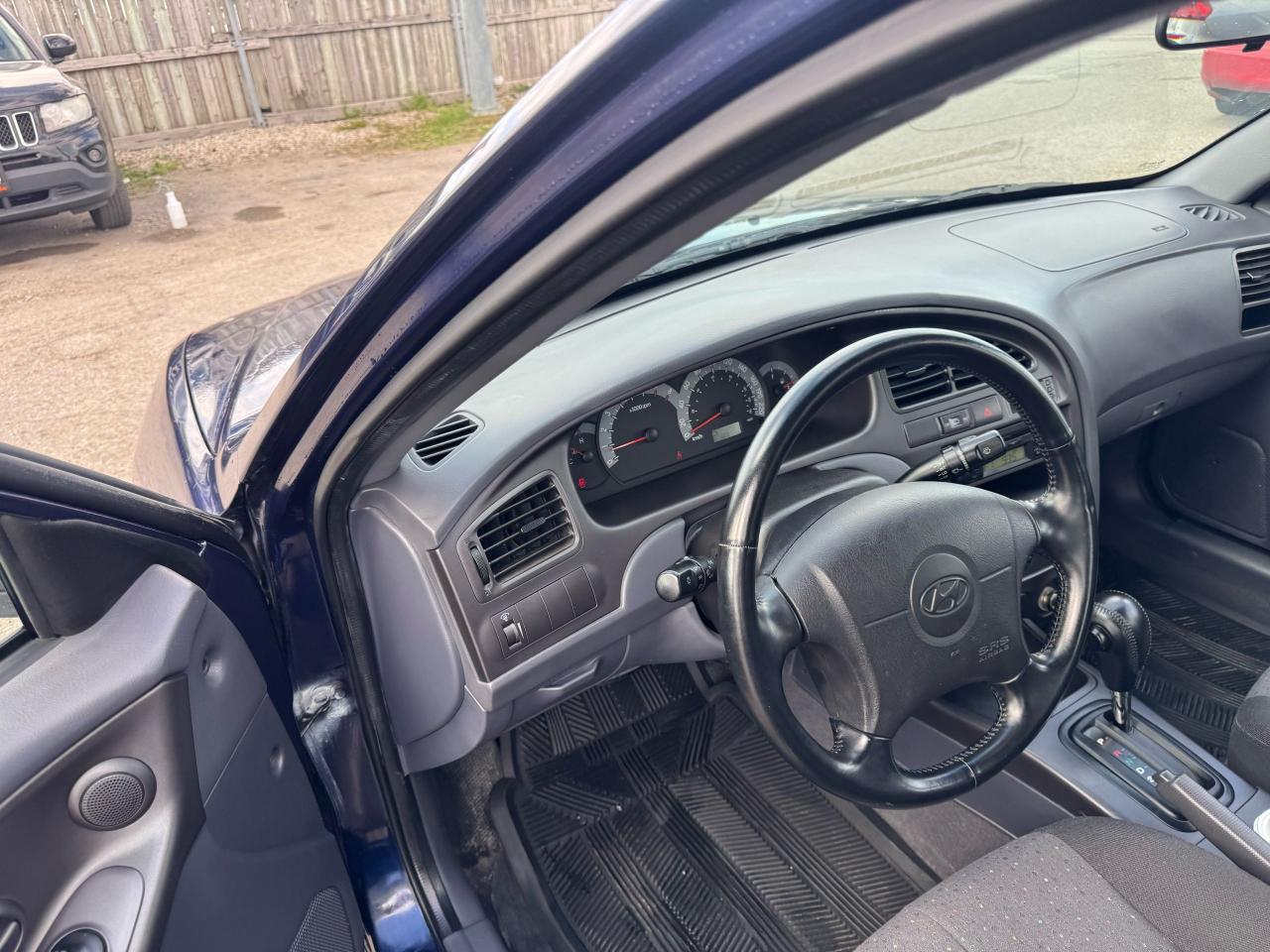 2003 Hyundai Elantra GT, HATCH, AUTO, 4 CYL, ONLY 68KMS, CERTIFIED - Photo #10