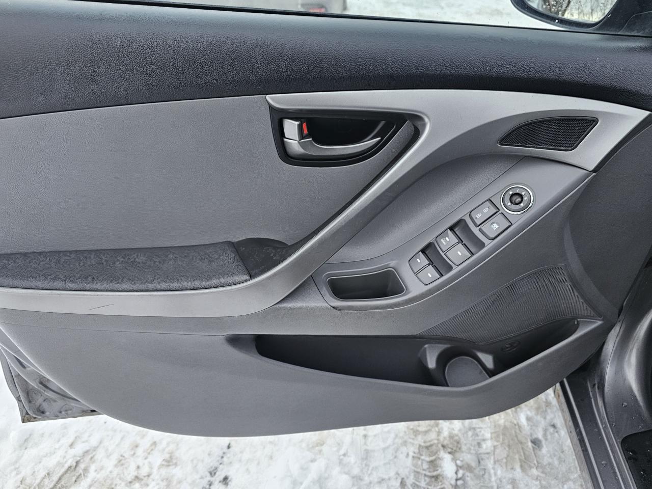 2013 Hyundai Elantra GL, AUTO, POWER GROUP, A/C Photo