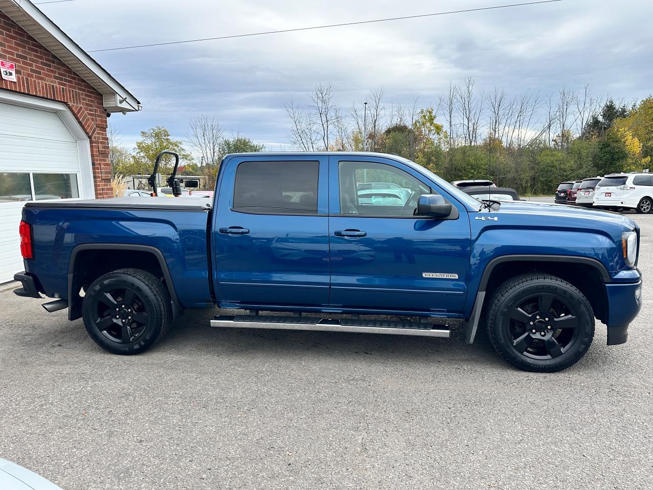 2017 GMC Sierra 1500 SLE Elevation 4x4 HTD-Cloth CarPlay BackupCam XM Photo4