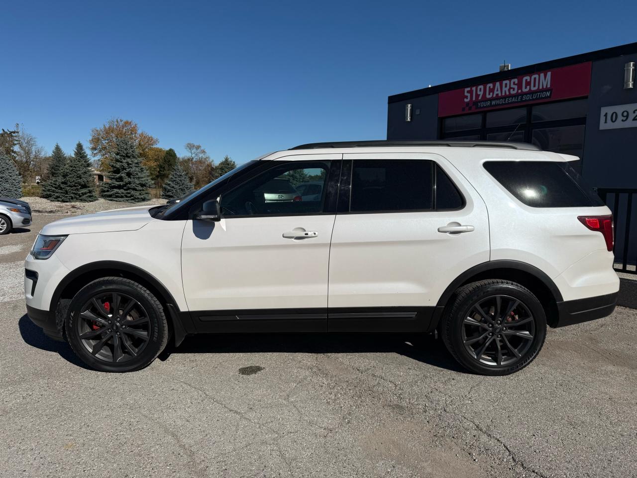2018 Ford Explorer XLT | Navigation | Backup Camera | Sunroof - Photo #2