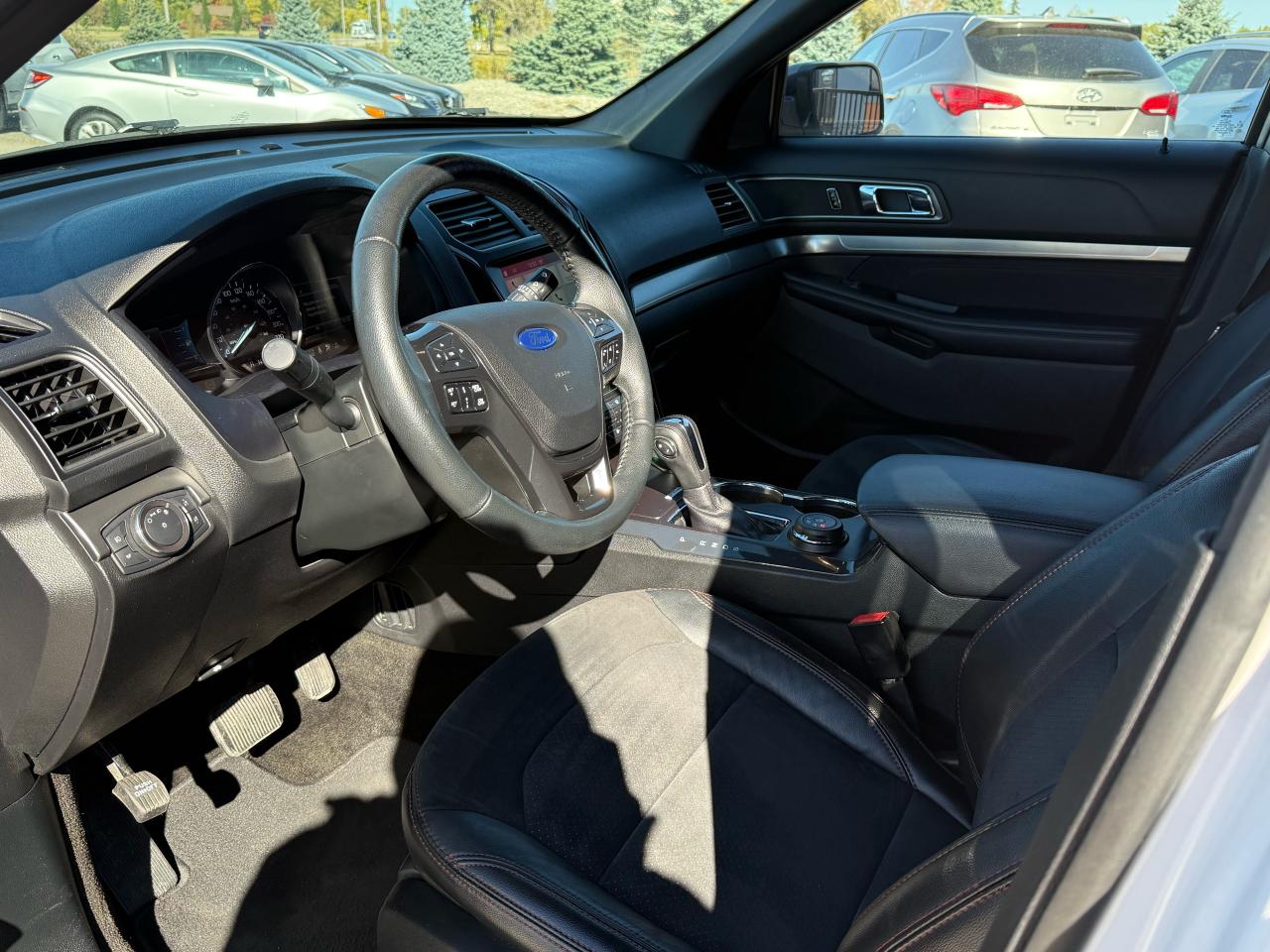 2018 Ford Explorer XLT | Navigation | Backup Camera | Sunroof - Photo #9