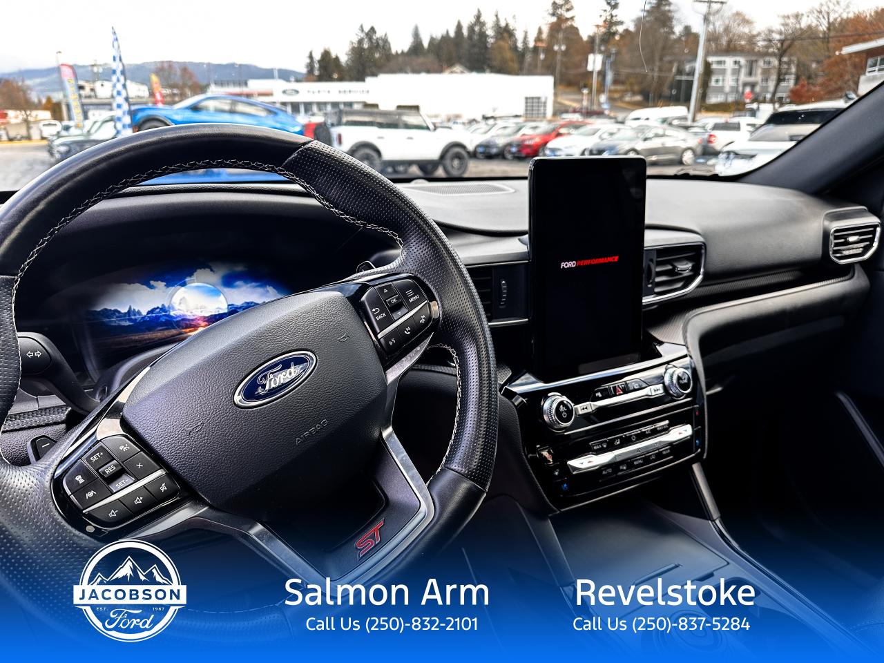 2021 Ford Explorer ST Photo5