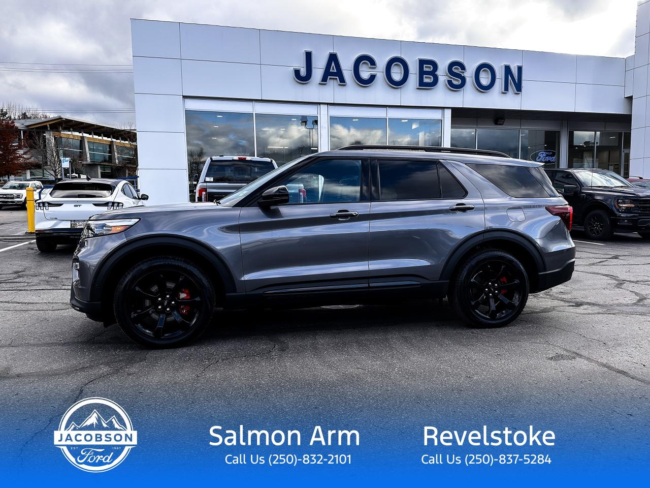 2021 Ford Explorer ST Photo