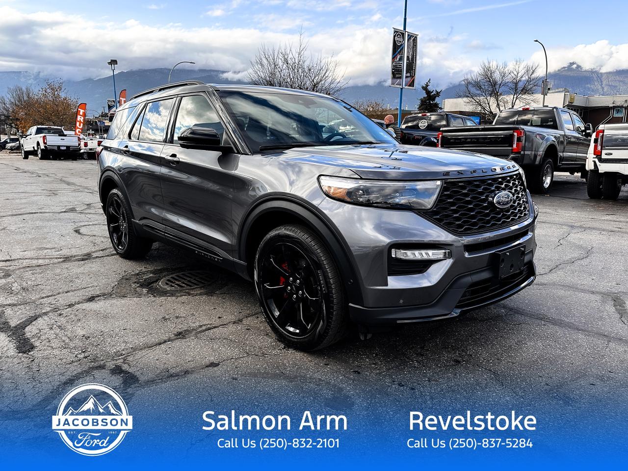 2021 Ford Explorer ST Photo5