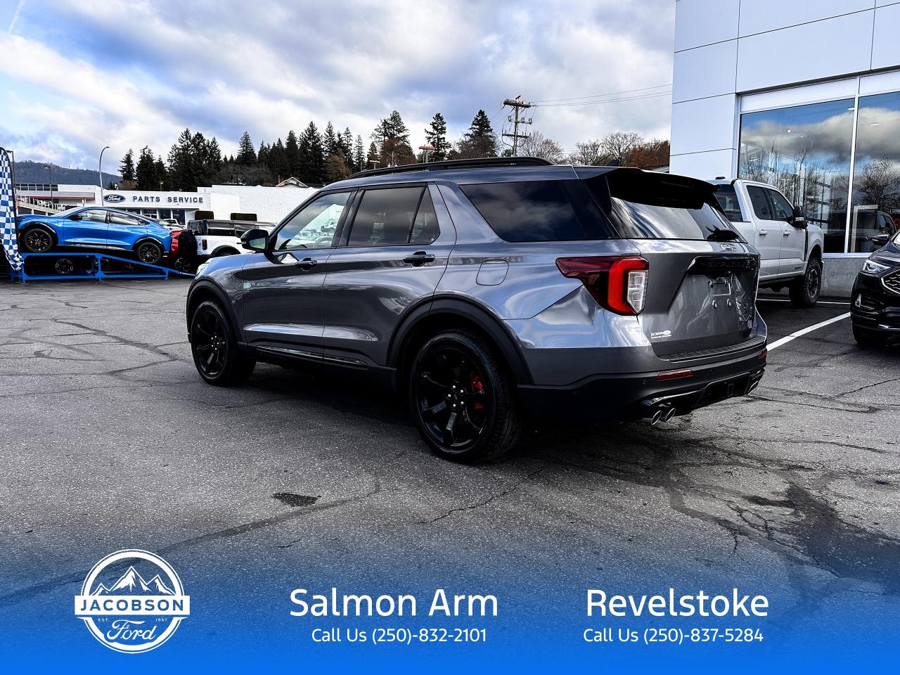 2021 Ford Explorer ST Photo