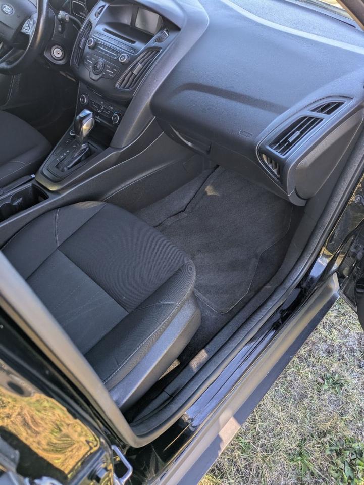 2016 Ford Focus 5DR HB SE - Photo #15