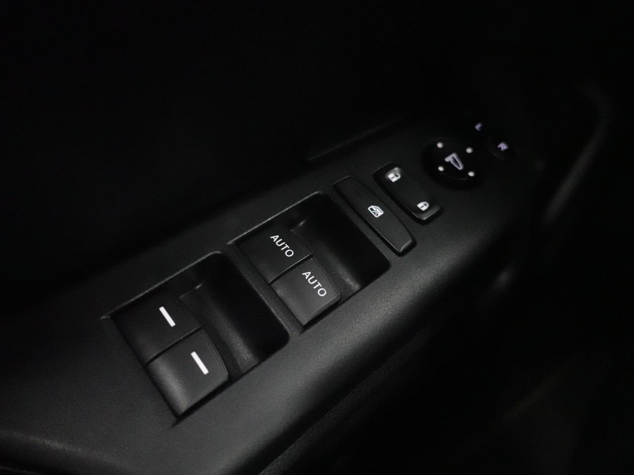 2020 Honda Civic TOURING | Nav | Leather | Sunroof | BSM | CarPlay