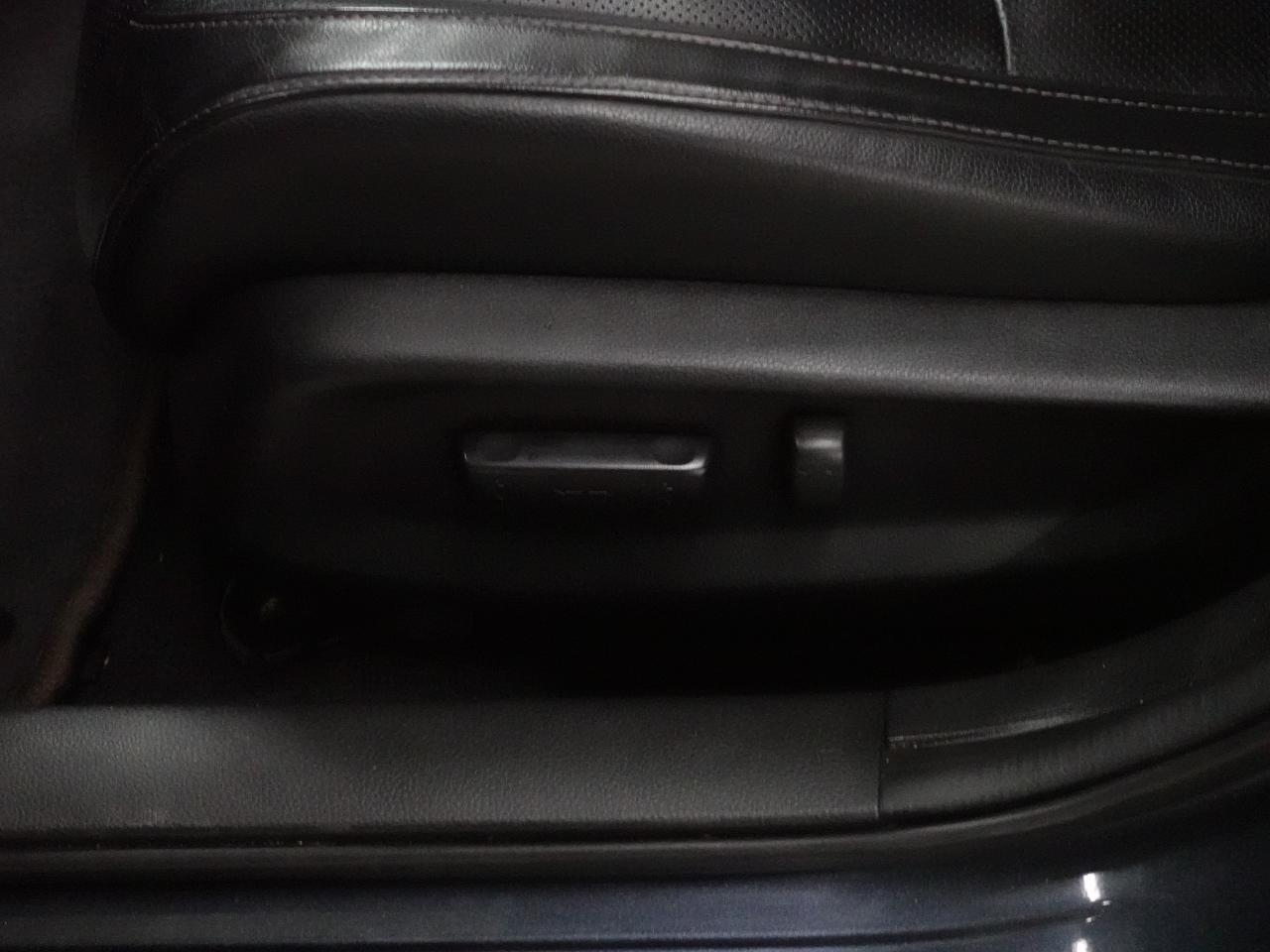 2020 Honda Civic TOURING | Nav | Leather | Sunroof | BSM | CarPlay