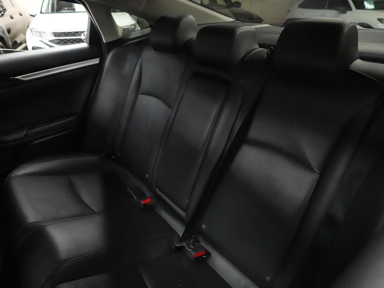 2020 Honda Civic TOURING | Nav | Leather | Sunroof | BSM | CarPlay Photo