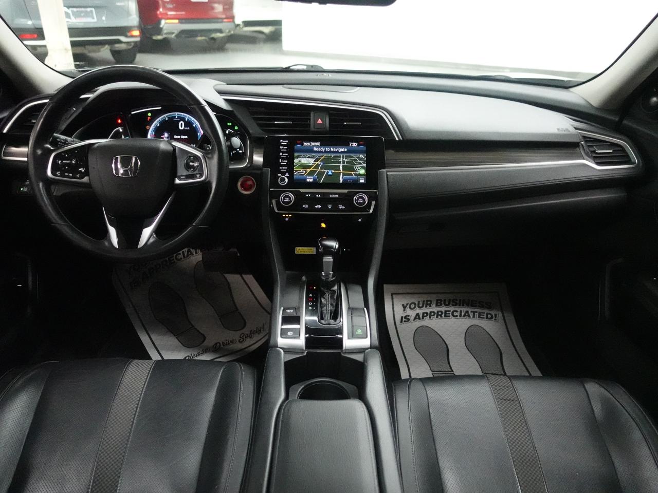 2020 Honda Civic TOURING | Nav | Leather | Sunroof | BSM | CarPlay