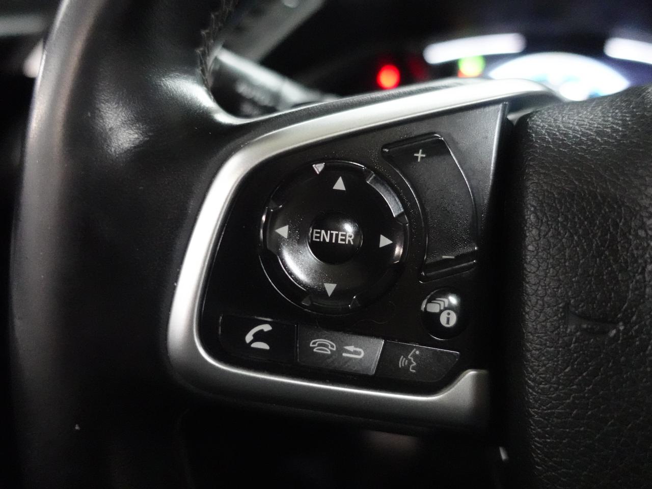 2020 Honda Civic TOURING | Nav | Leather | Sunroof | BSM | CarPlay Photo